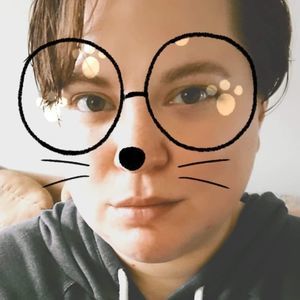 Meet your Posher, Caitlin
